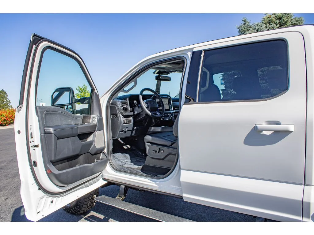 New 2026 Star White Metallic Tri-Coat Ford LARIAT image 29