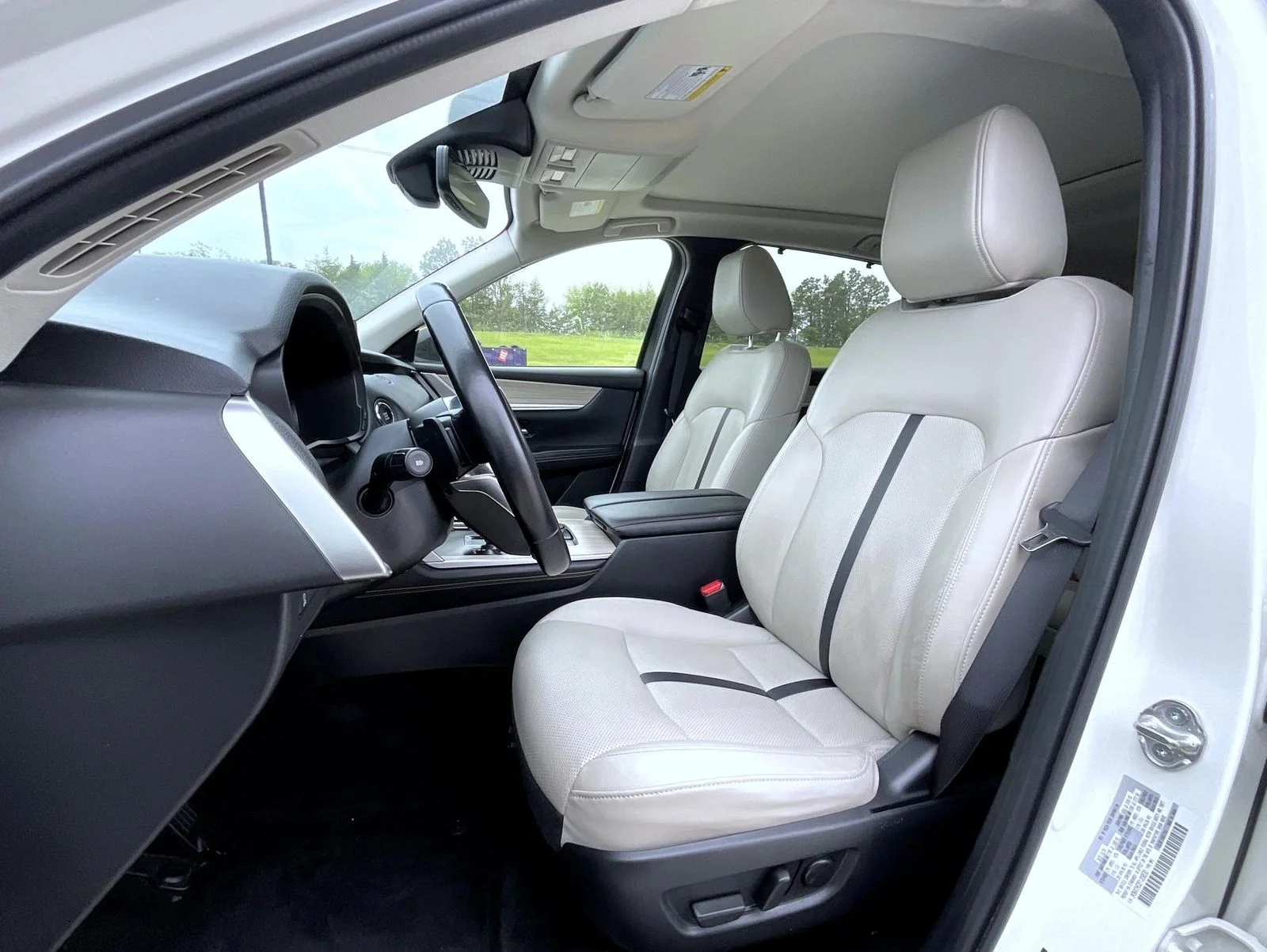 Used 2025 White Mazda 3.3 Turbo Premium image 11