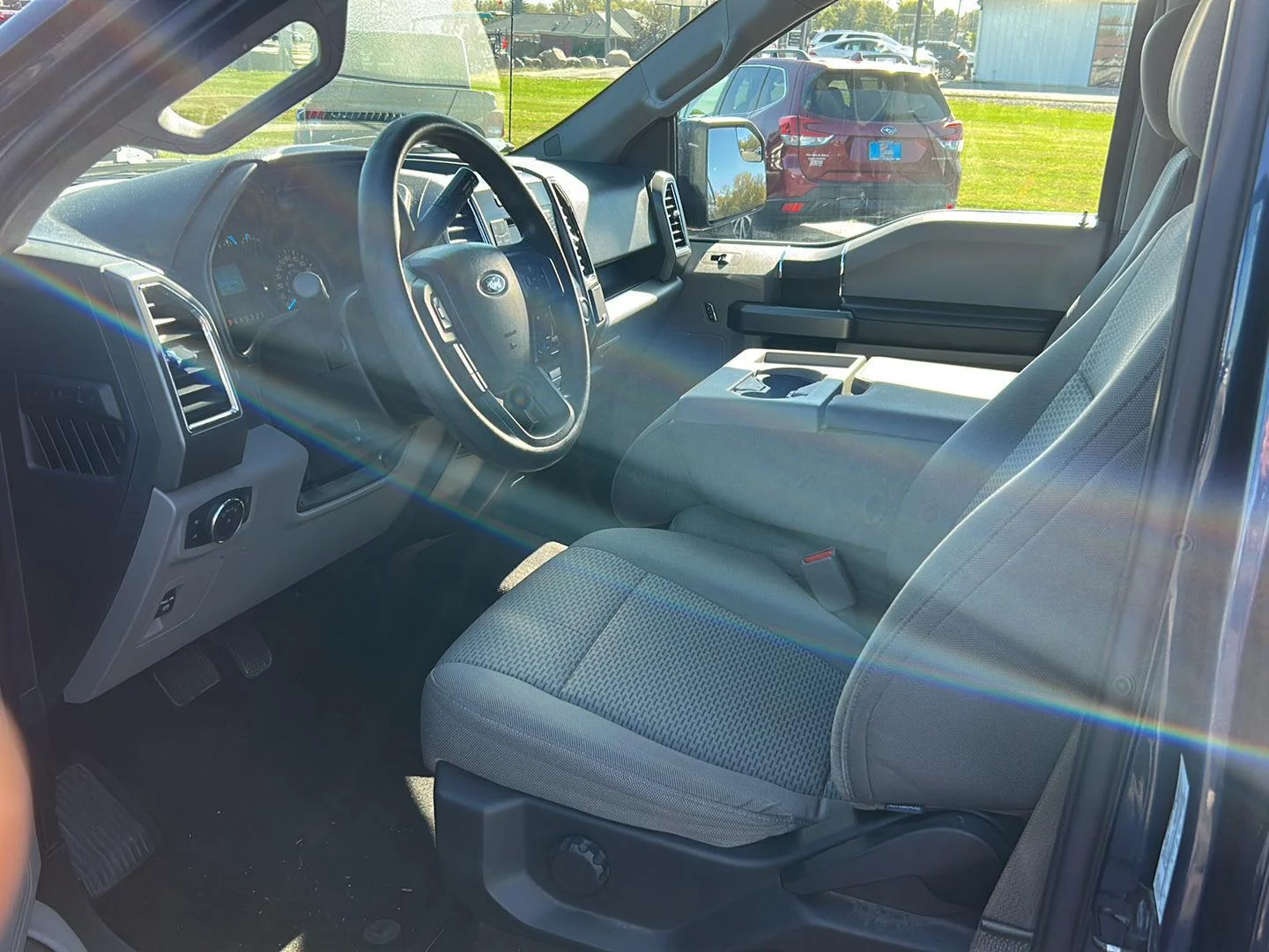 Used 2015 Blue Jeans Metallic Ford XLT image 8