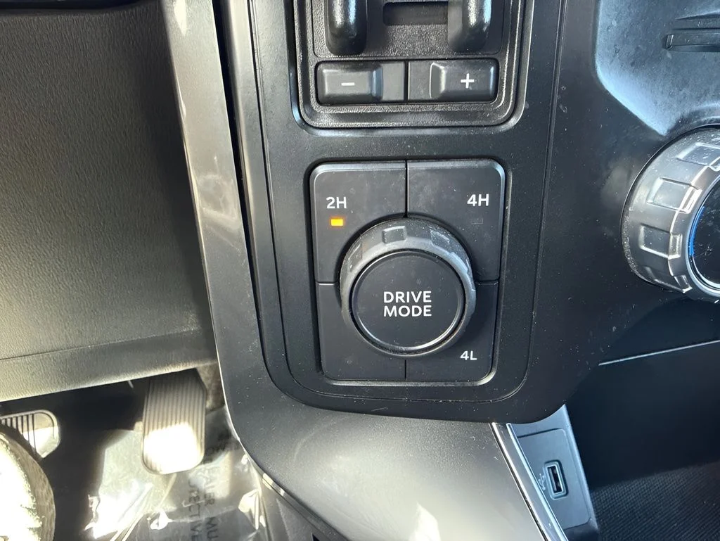 Used 2023 Black Ford XLT image 25