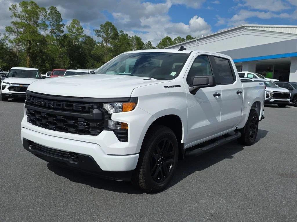 New 2026 Summit White Chevrolet Custom image 2