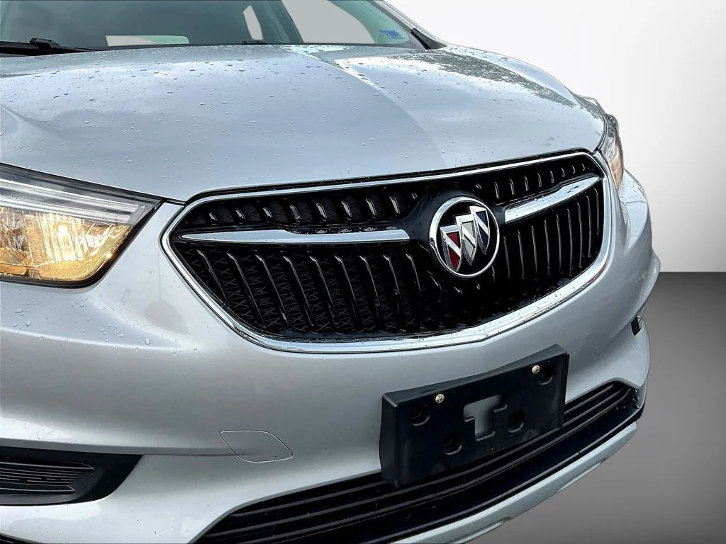 Used 2019 Quicksilver Metallic Buick Preferred image 32