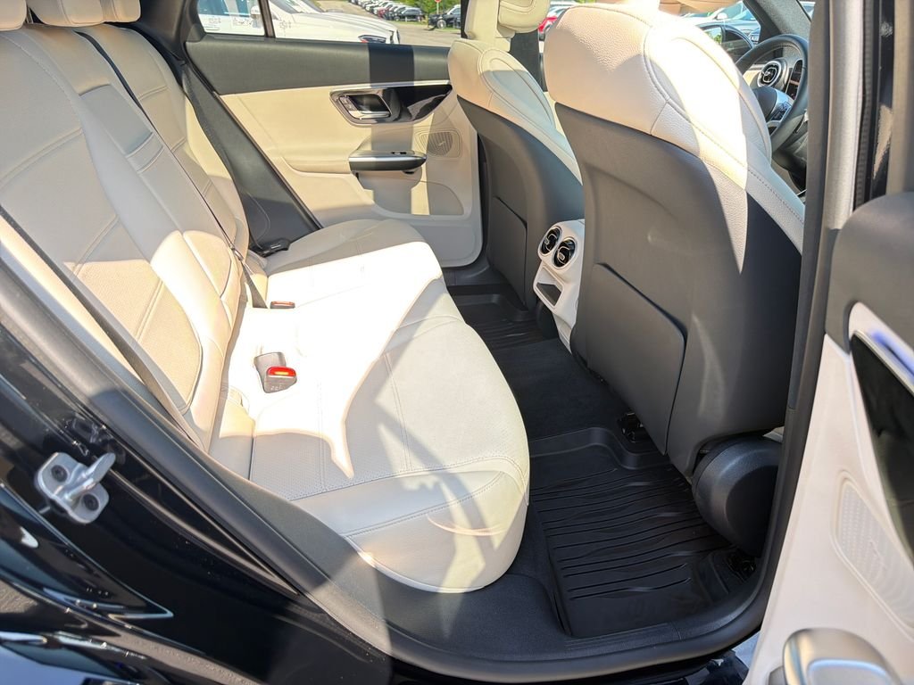 Used 2026 Black Mercedes-Benz GLC 300 image 32