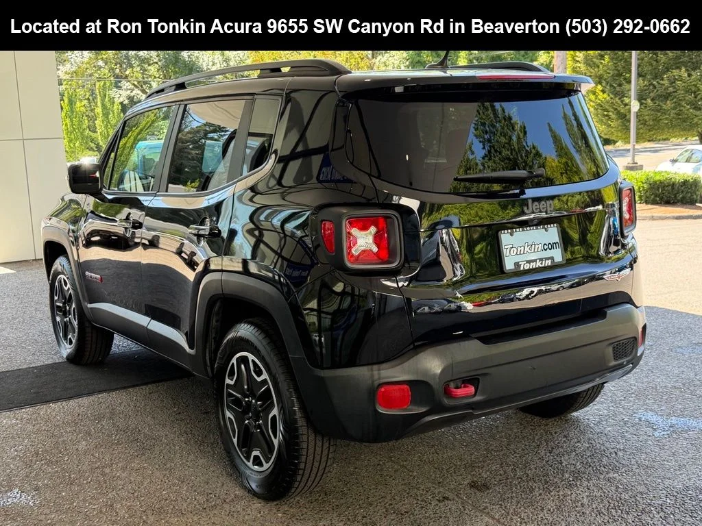 Used 2016 Black Jeep Trailhawk image 5