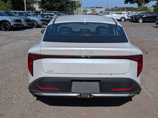 New 2026 Snow White Pearl Kia EX image 3