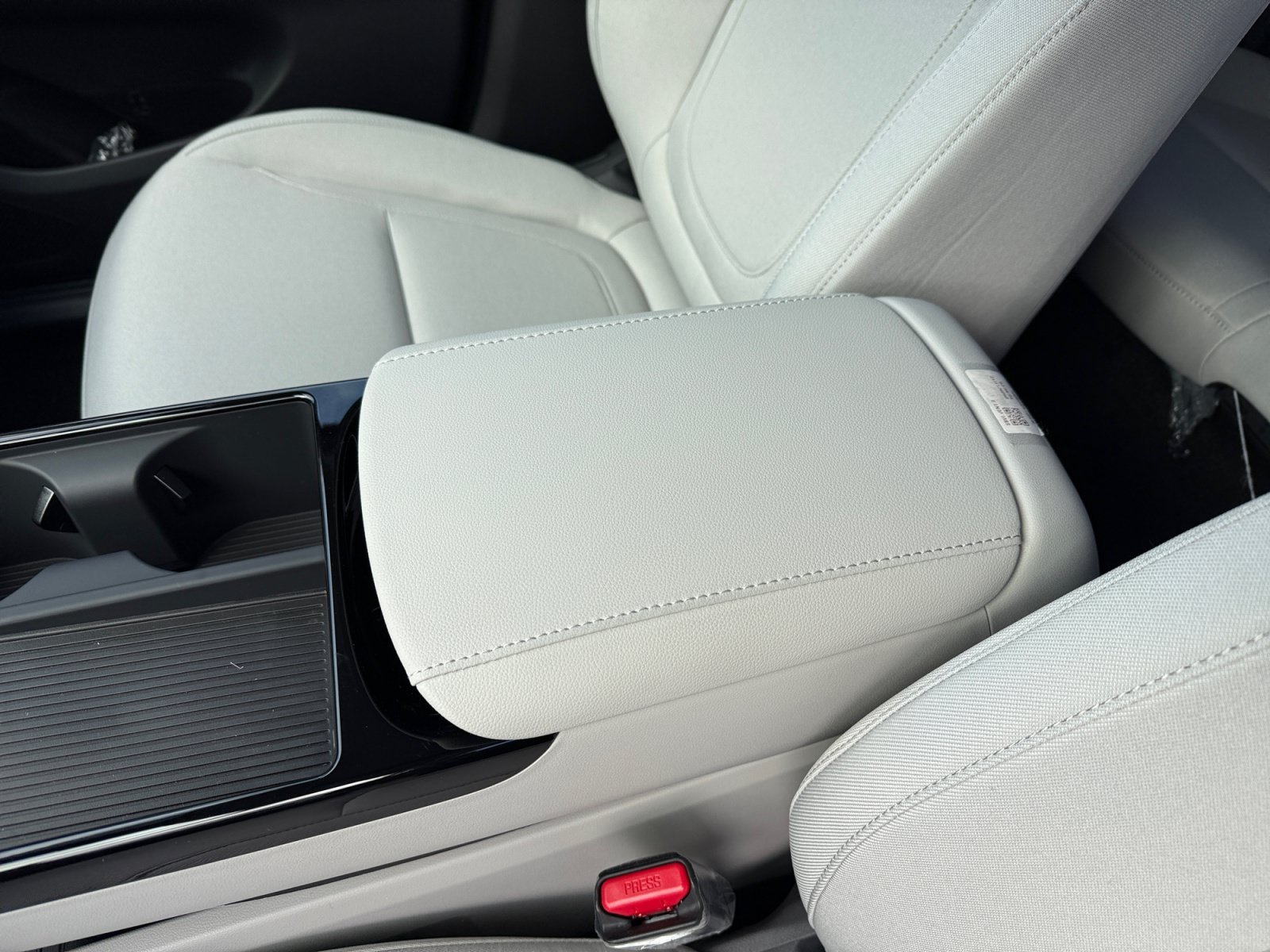 2026 Hyundai Tucson SEL - Photo 14