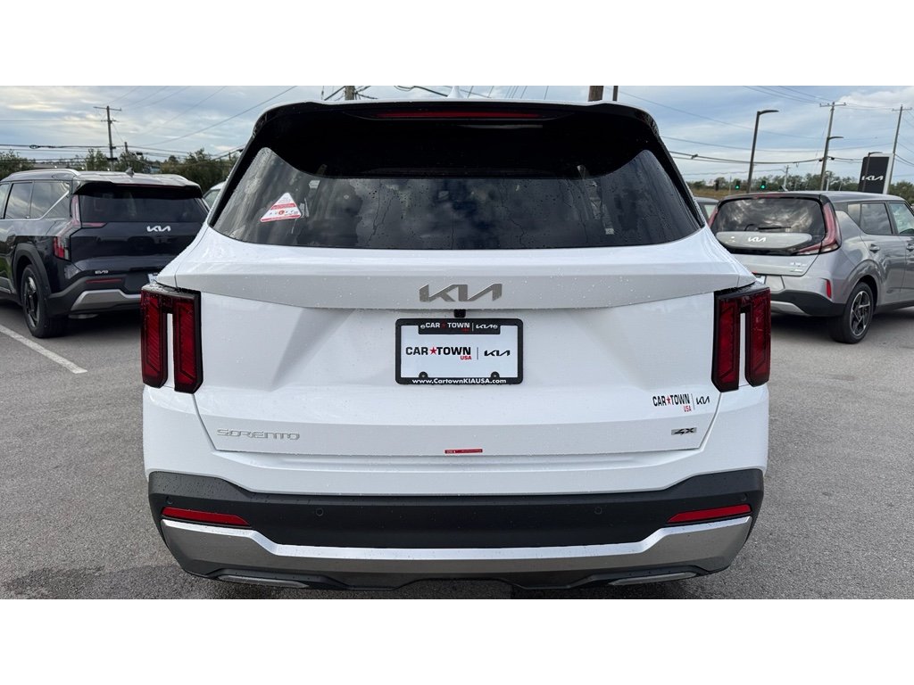 2026 Kia Sorento S photo 4