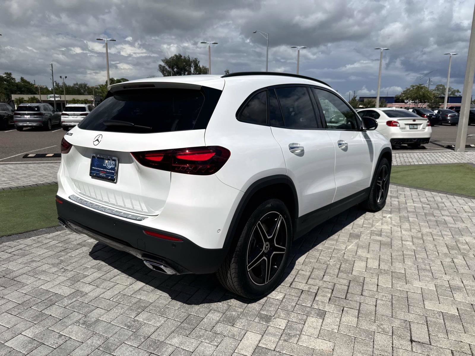 New 2026 Polar White Mercedes-Benz 250 SUV image 5