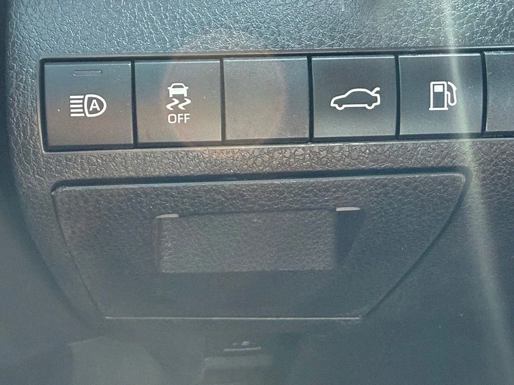 Used 2018 Gray Toyota SE image 19