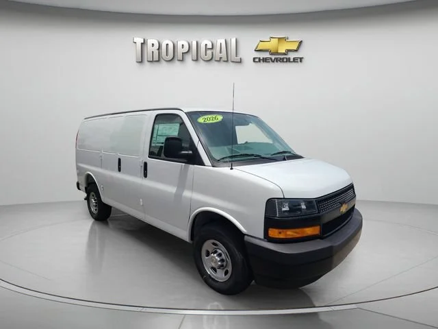 New 2026 Summit White Chevrolet WT image 7