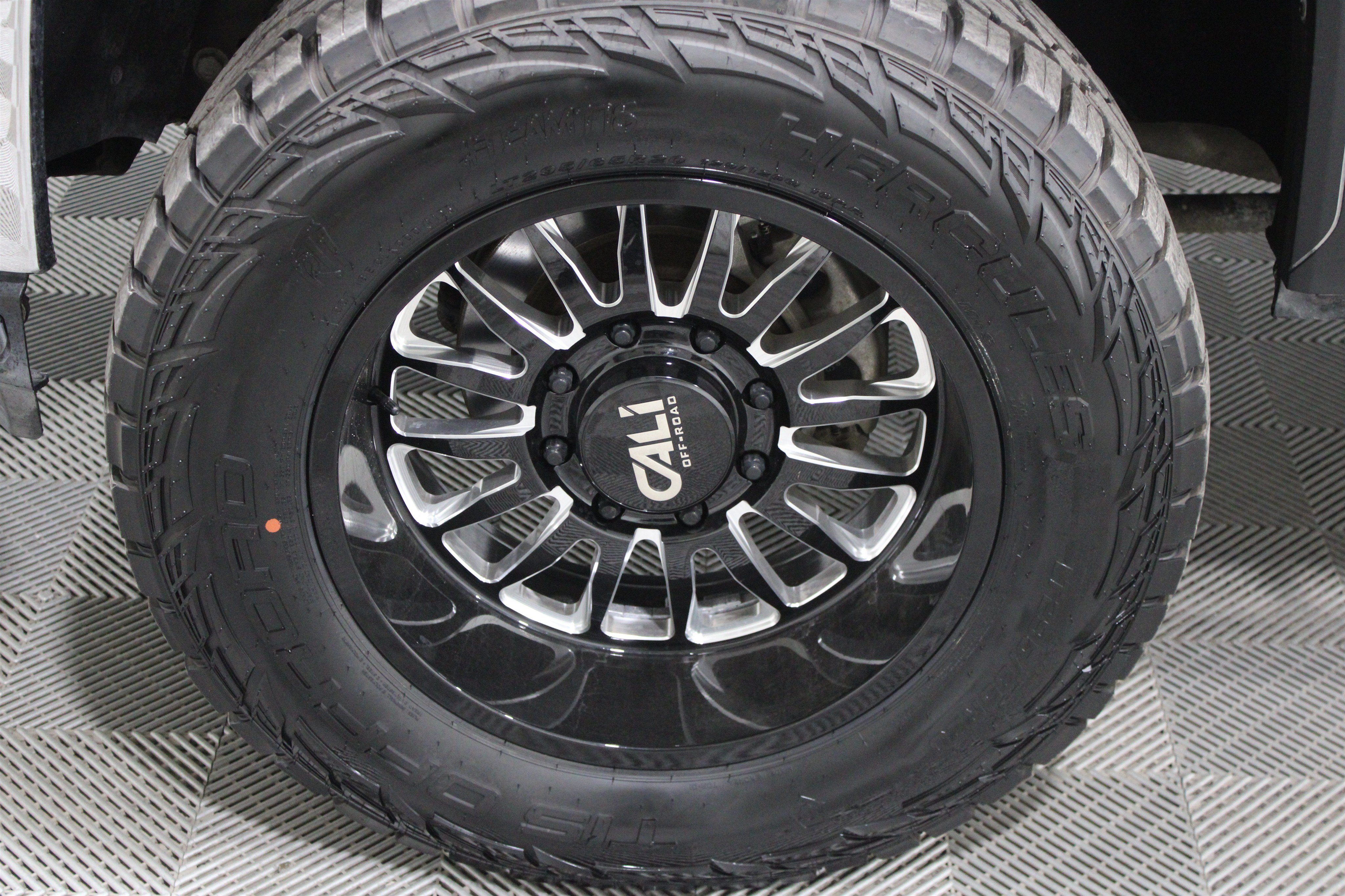 Used 2022 Black GMC SLE Crew Cab 4x4 - Lifted image 35