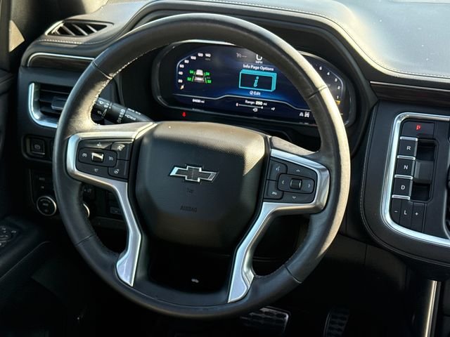 Used 2022 Black Chevrolet Z71 image 13