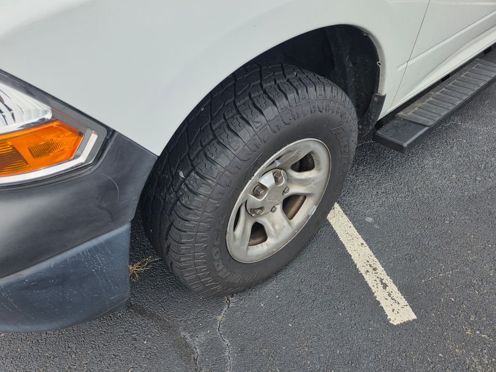 Used 2012 White Ram ST image 5