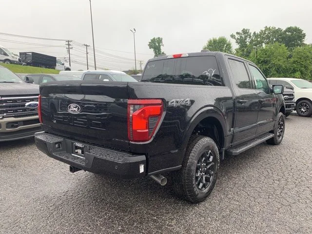 New 2026 Black Ford XLT image 9
