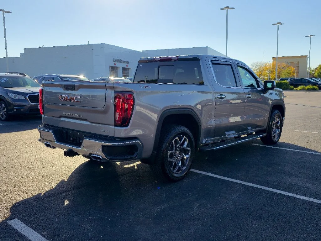2026 GMC Sierra 1500 SLT - Photo 8