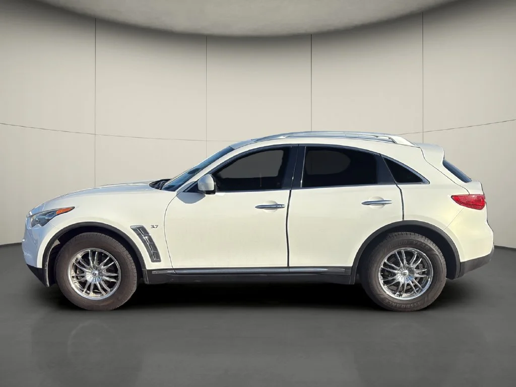 Used 2014 White INFINITI Base image 4