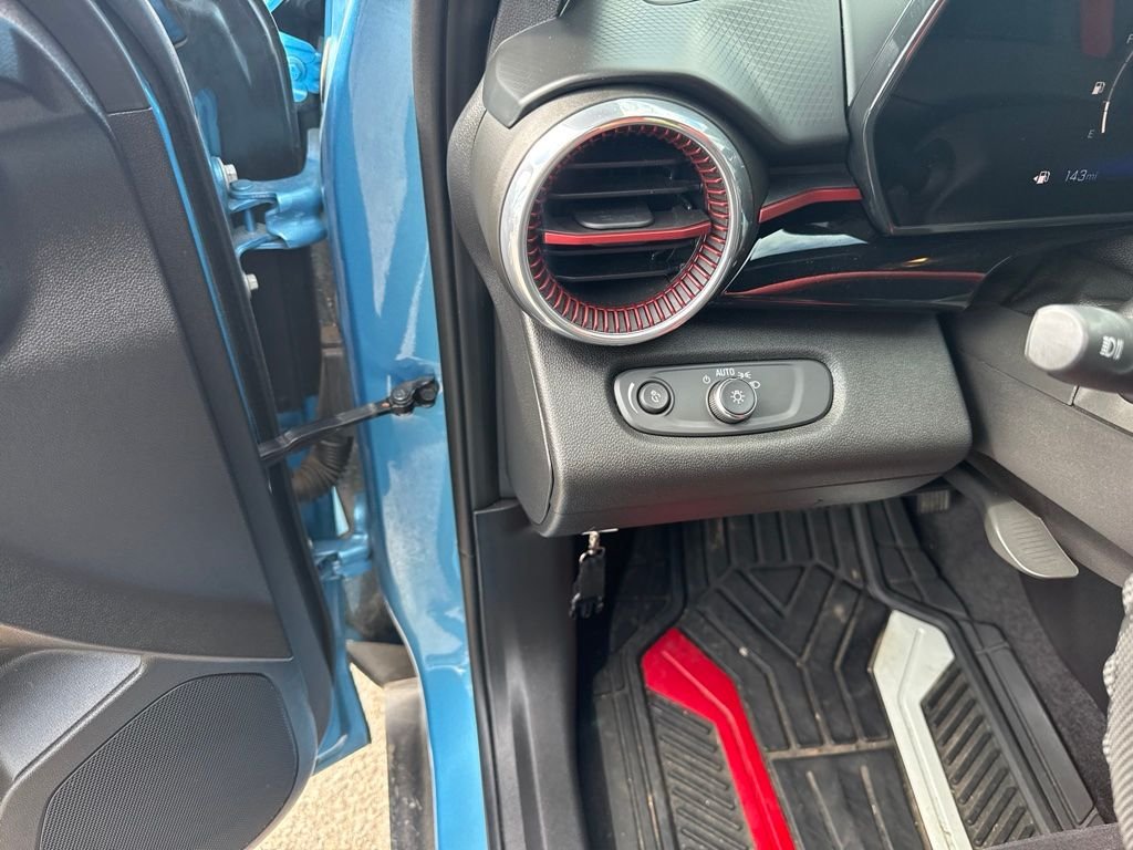 Used 2025 Blue Chevrolet 2RS image 16