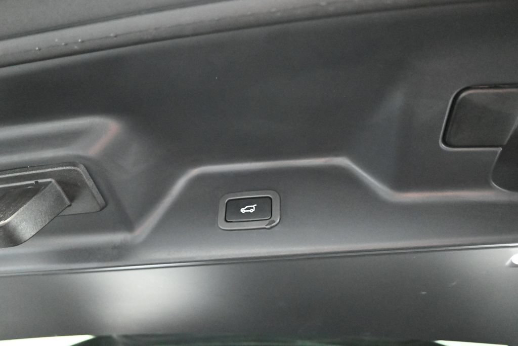 Used 2021 Santorini Black Metallic Land Rover Westminster image 19