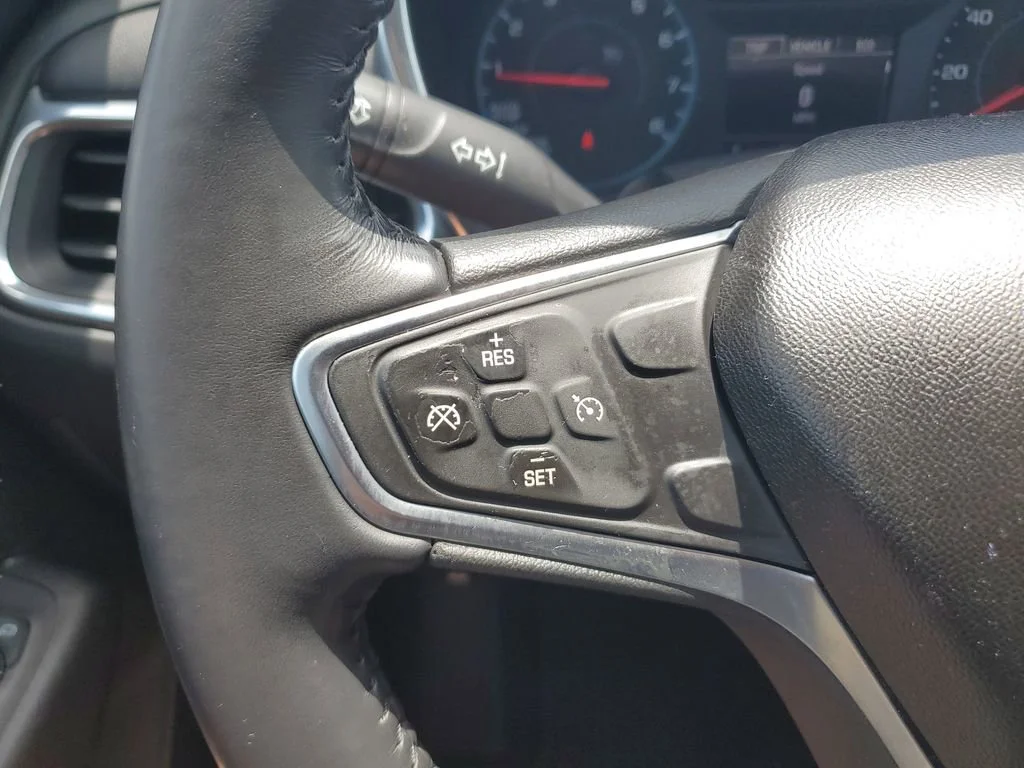Used 2018 IRIDESCENT PEARL TRICOAT Chevrolet LT image 19