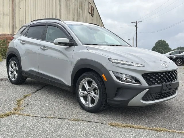 Used 2023 Silver Hyundai SEL image 15