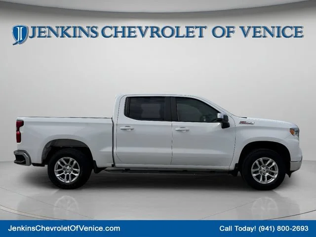 Used 2022 SUMMIT WHITE Chevrolet LT image 3