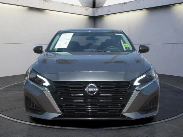 Used 2024 Gun Metallic Nissan 2.5 SV image 3