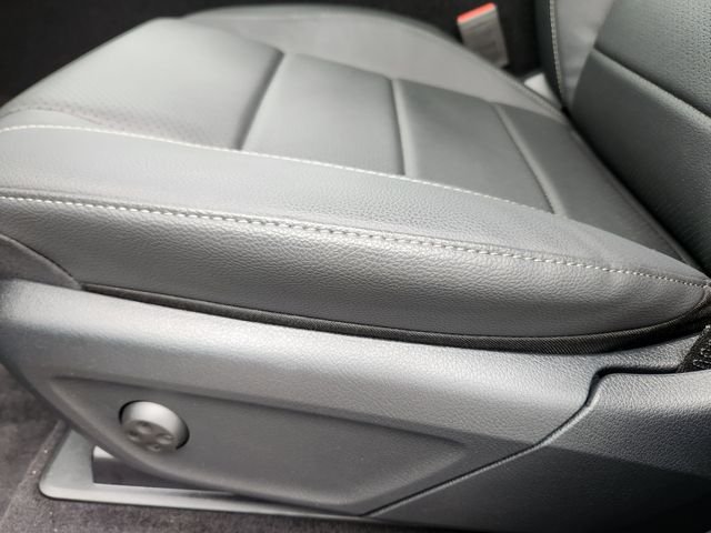 New 2026 Obsidian Black Metallic Mercedes-Benz GLE 350 image 9