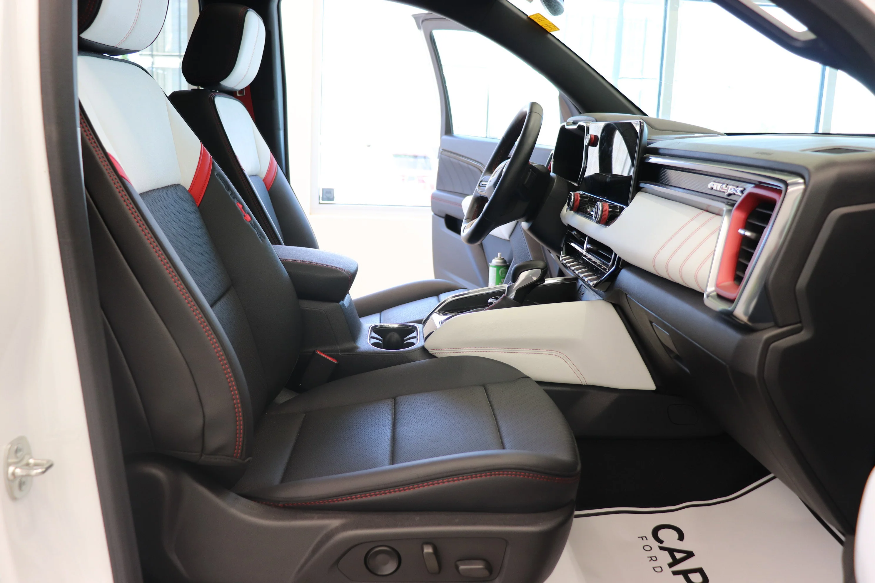 Used 2024 White GMC AT4X image 7