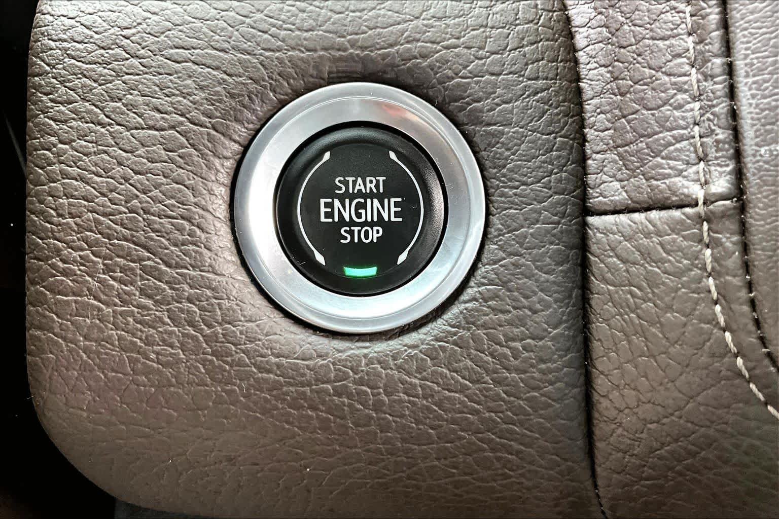 Certified Used 2021 WHITE FROST TRICOAT GMC Denali image 35