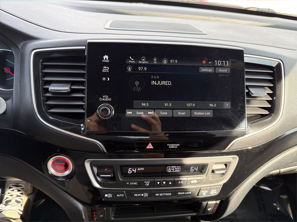Used 2020 Platinum White Pearl Honda Touring image 14