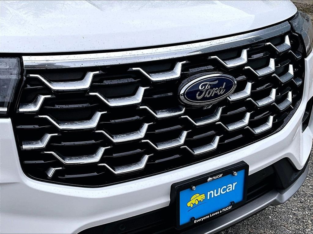 Used 2025 White Ford Platinum image 33