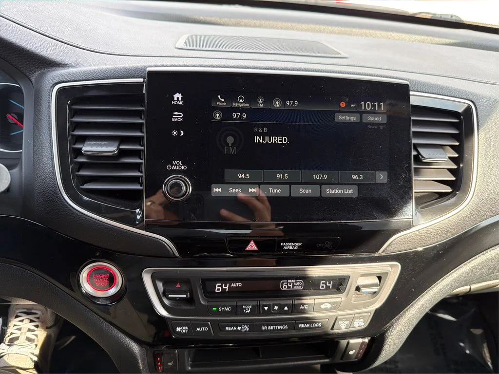 Used 2020 Platinum White Pearl Honda Touring image 14