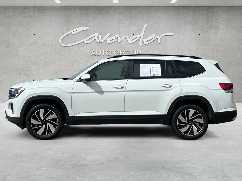 Used 2025  Volkswagen 2.0T SE w/Technology image 13