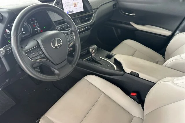 Used 2023 Silver Lexus 250h Base image 11