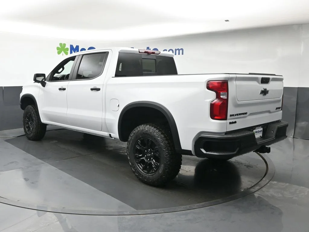 New 2026 White Chevrolet ZR2 image 24