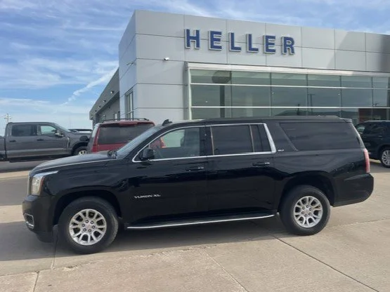 Used 2019 Onyx Black GMC SLT image 3
