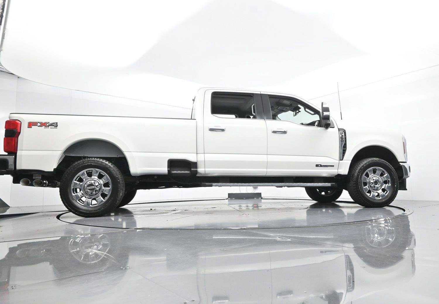 Used 2025 White Ford XL image 51
