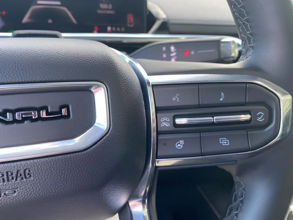 Used 2025 Onyx Black GMC Max Range Denali image 22