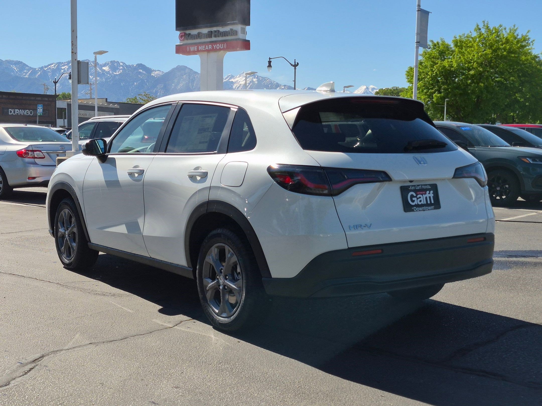 New 2027 Platinum White Pearl Honda LX image 5