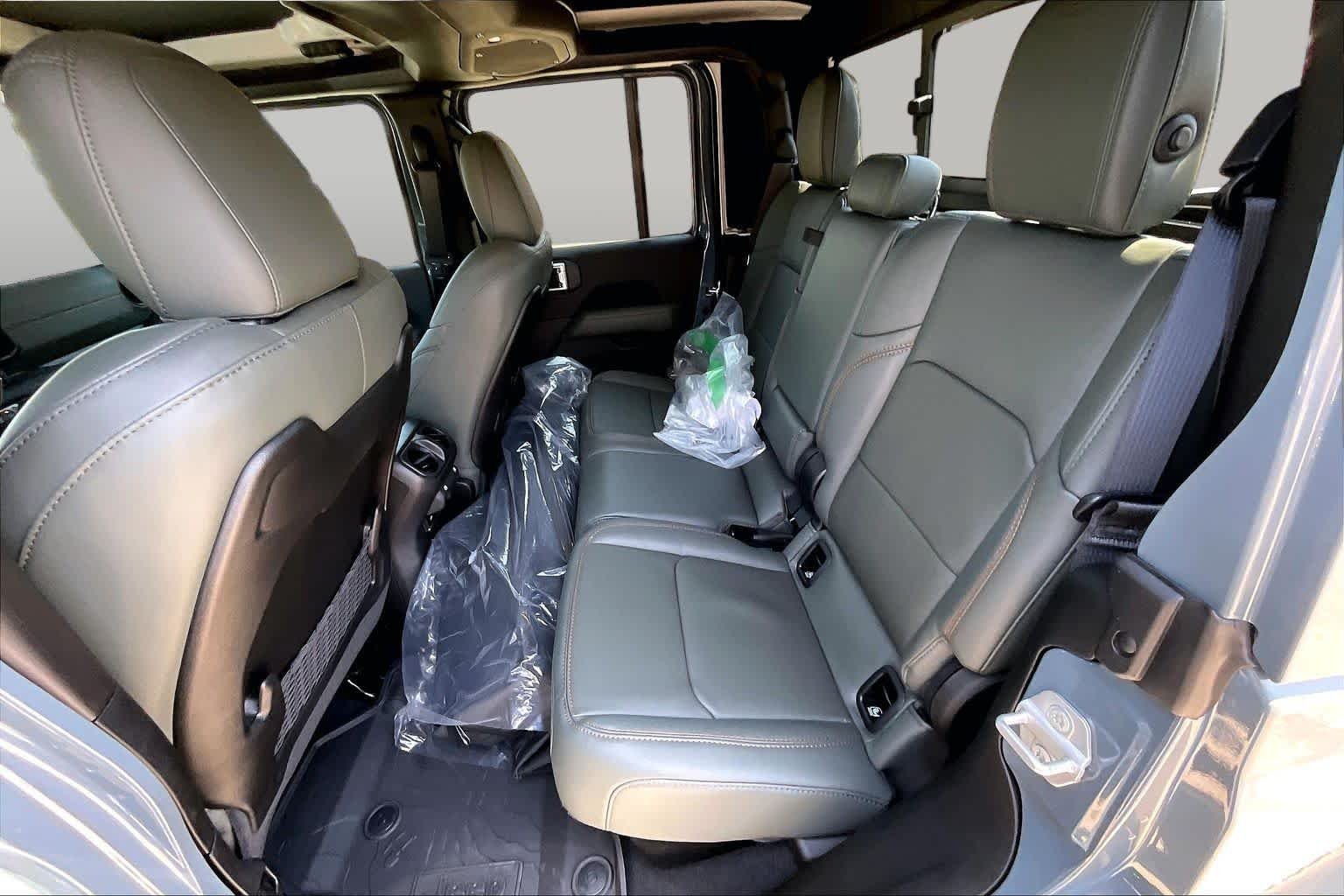 New 2026 Anvil Clearcoat Jeep Mojave X image 21