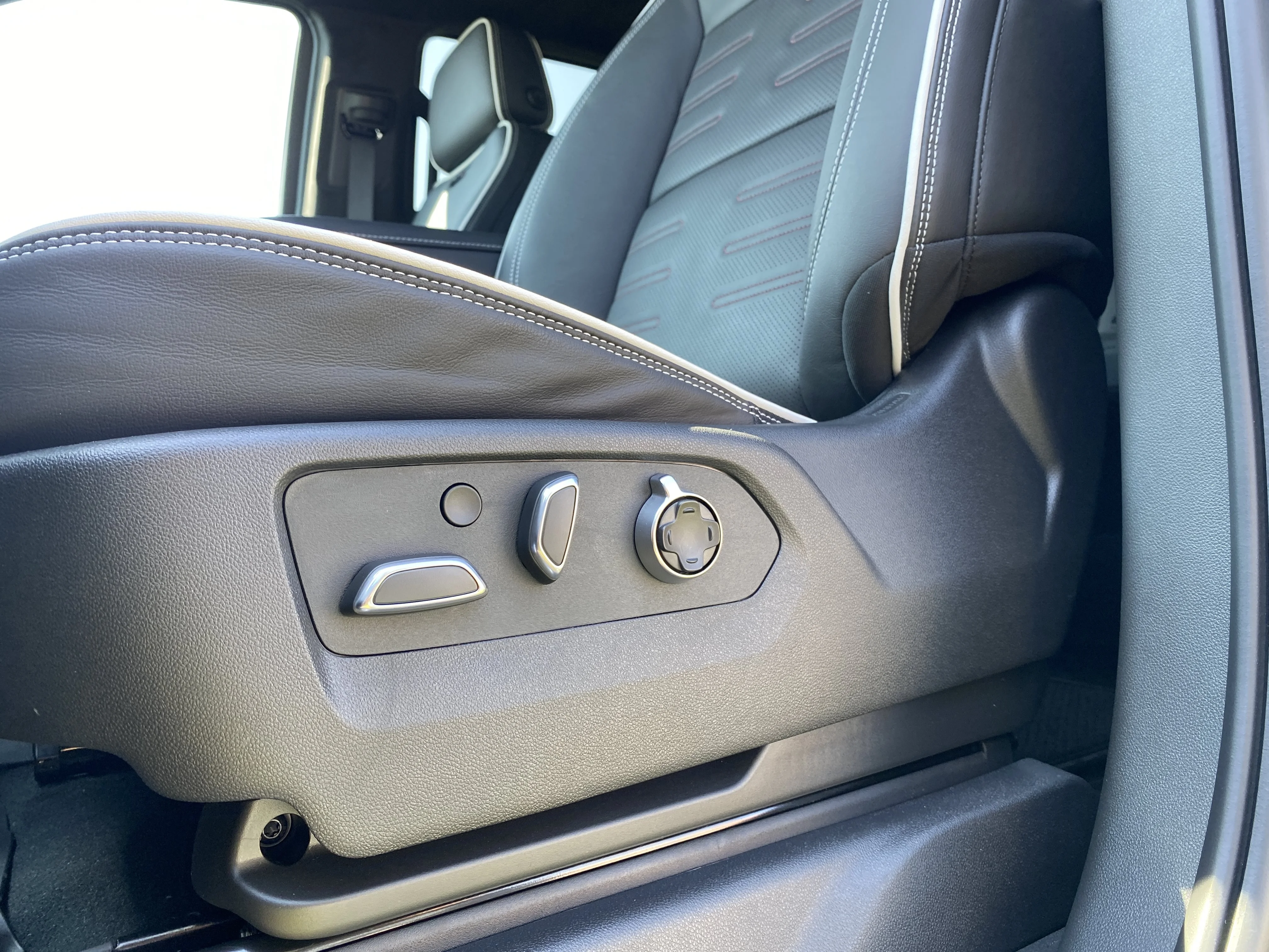 New 2026 ONYX BLACK GMC AT4X image 27