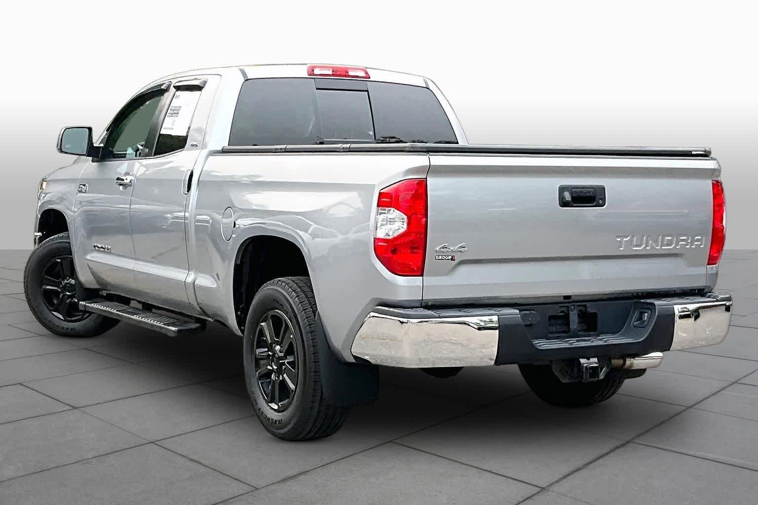 Used 2019 Silver Sky Metallic Toyota SR5 image 23