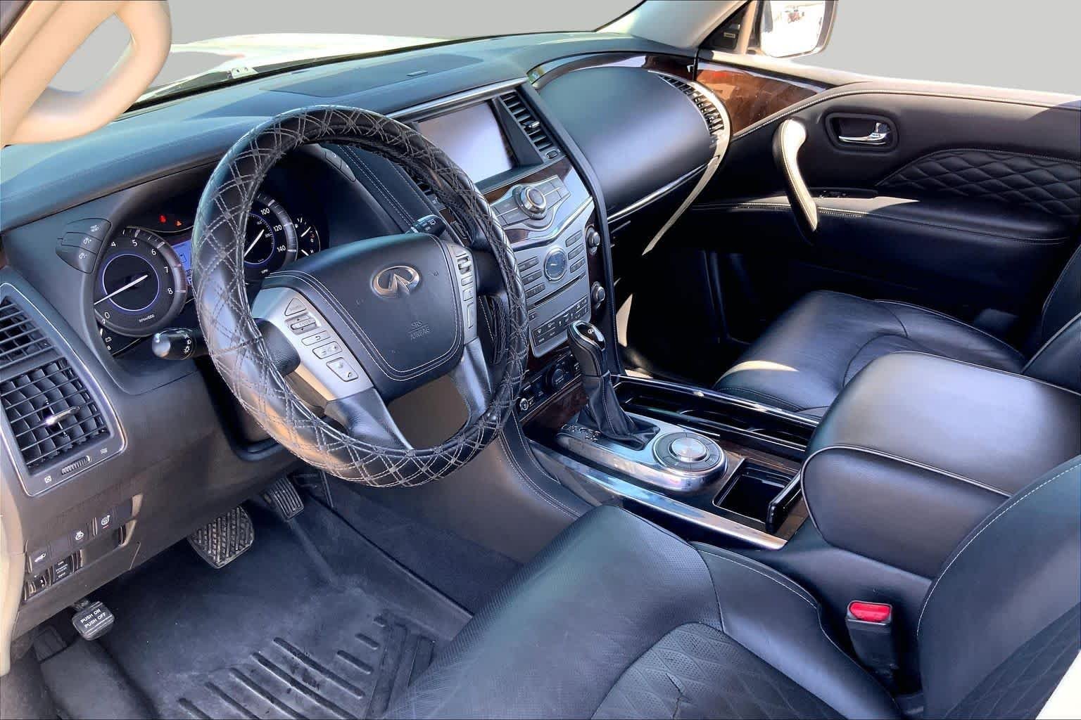 Used 2019 Liquid Platinum INFINITI LUXE image 18
