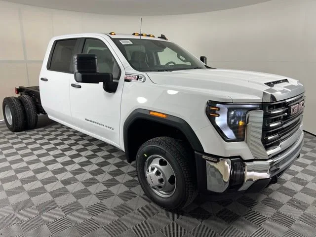 2026 GMC Sierra 3500 Chassis Cab