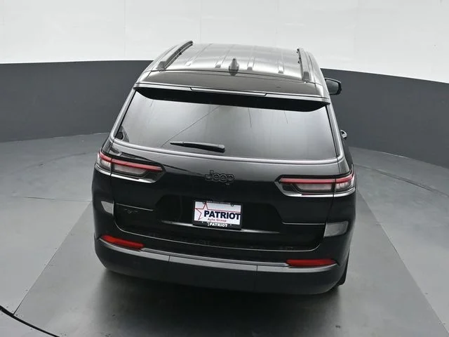 New 2026 Diamond Black Crystal Pearl-Coat Exterior Paint Jeep Altitude image 36