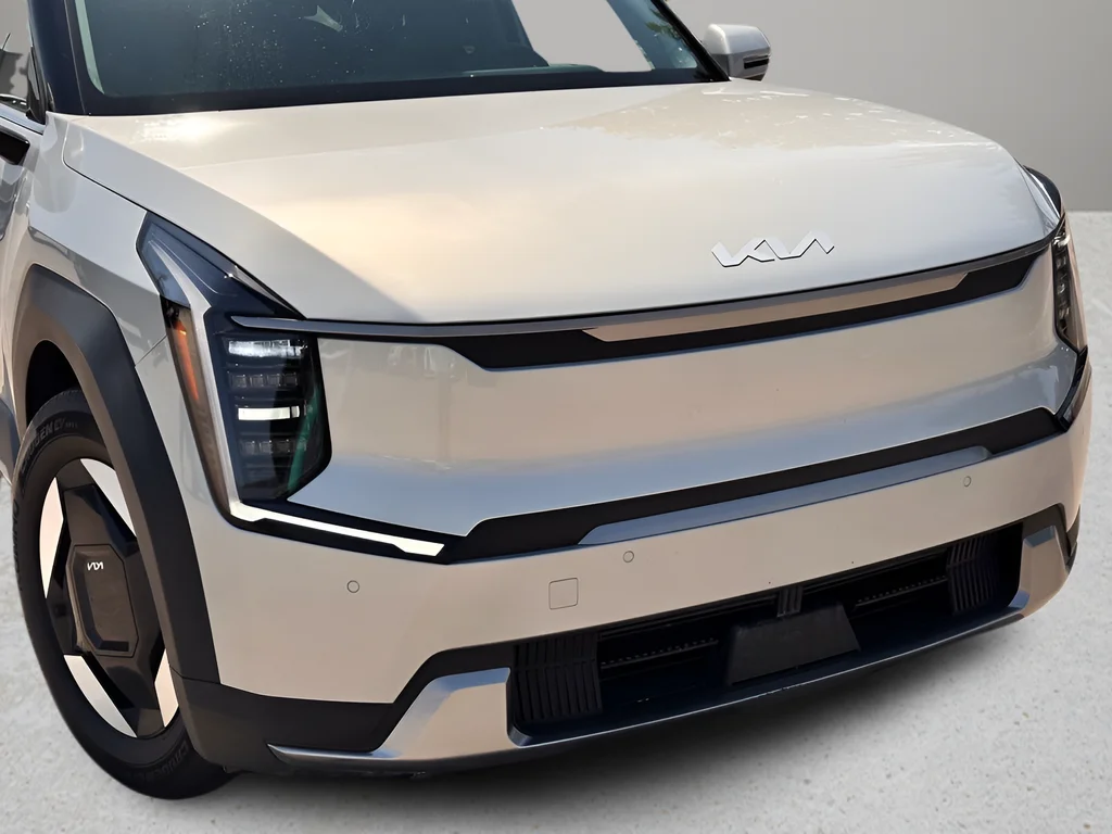 Used 2024 Kia EV9 Light with VIN KNDAA5S27R6036212 for sale in Hurst, TX