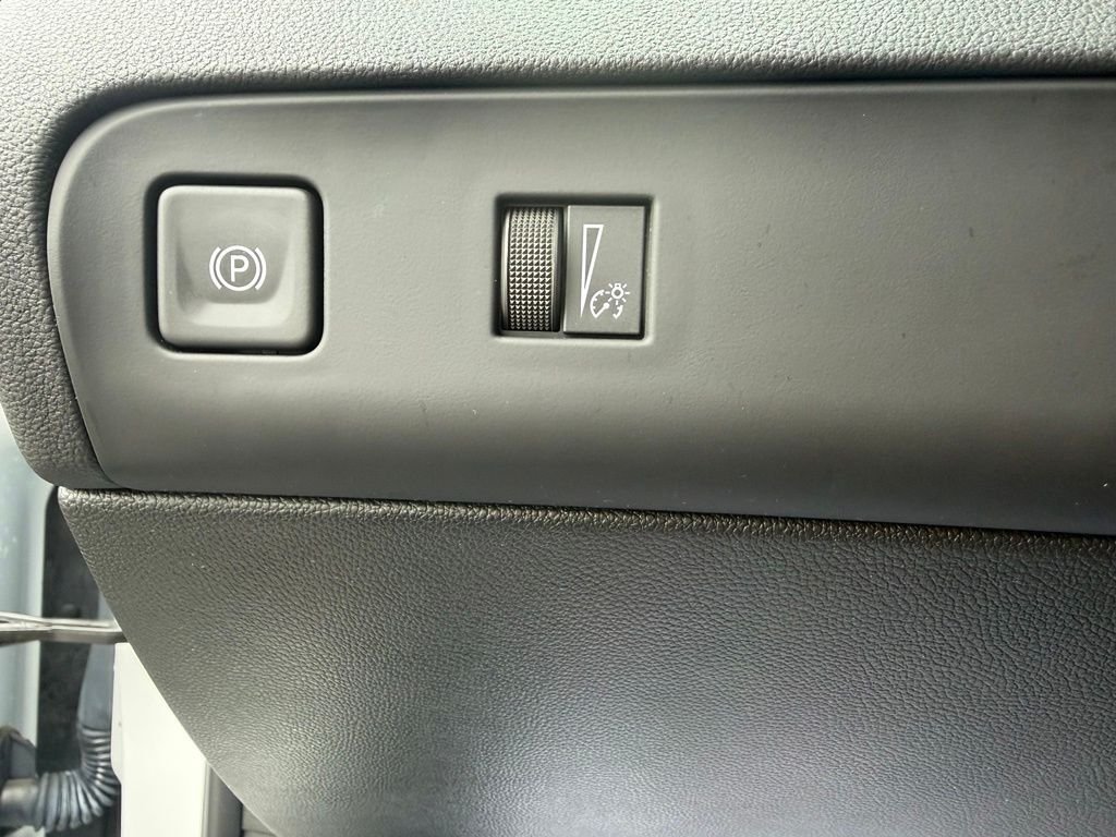 Used 2023 White Buick Essence image 11