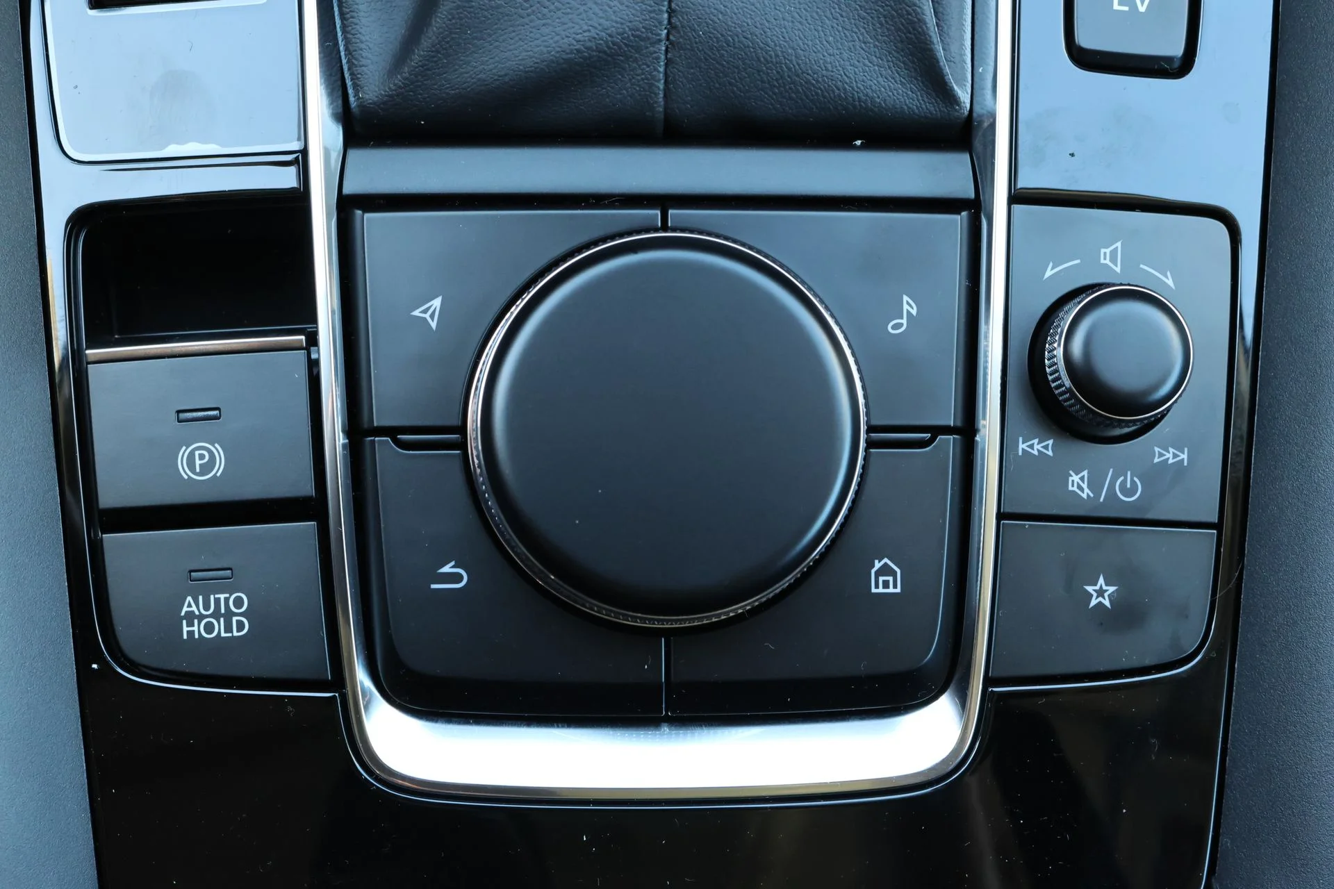 2026 Mazda CX-50 Premium Plus - Photo 16