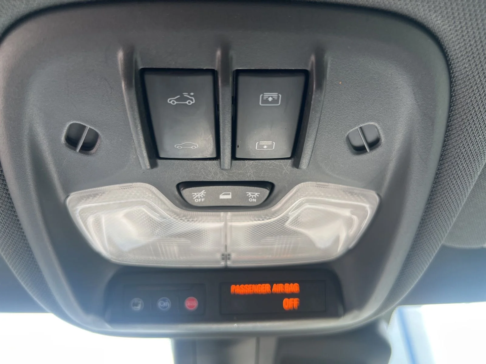 Used 2021 Iridescent Pearl Tricoat Chevrolet RS image 36