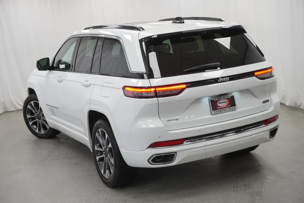 Used 2025 White Jeep Overland image 15